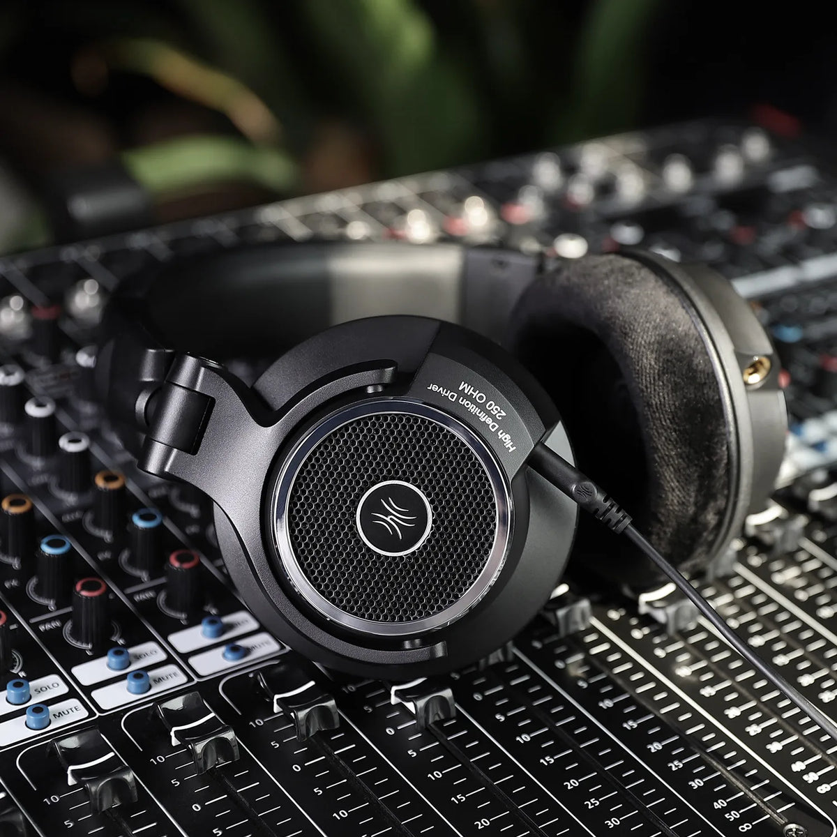 Oneodio Monitor 80 Open Back Headphones Wired Over Ear 250Ω Audiophile HiFi Headphones Hi-Res Audio Professional Studio Headset