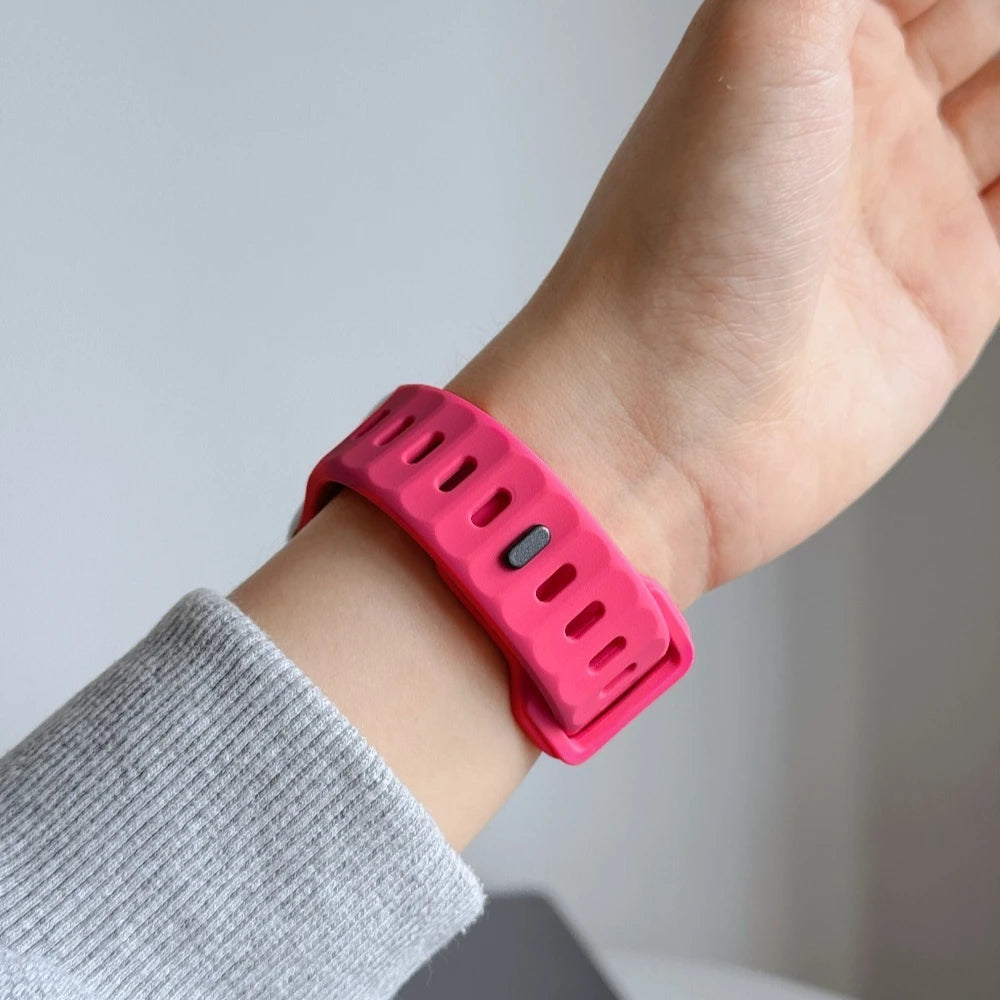 Silicone Sport Strap For Apple Watch Band Ultra 49mm 40mm 41mm 44mm 45mm 46mm correa bracelet iwatch Series 11 10 9 8 7 6 5 se