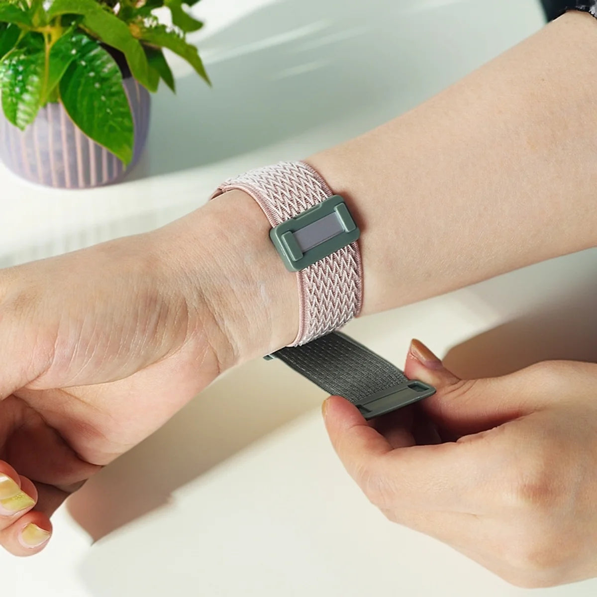 Kids Nylon Elastic Loop Watch Band Compatible with Apple Watch 38/40/41mm 42/44/45mm Magnetic Stretchy Wristband for Girls Boys