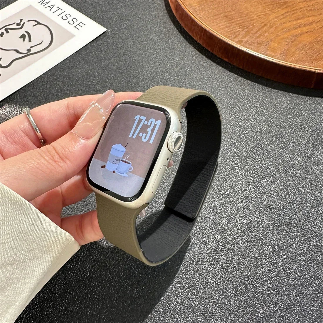 2025 New silicone magnetic strap for Apple Watch ultra2-3 49mm 45/42/46/40/41mm sport bracelet series 11 10 9 8 7 6 5 4 SE Band