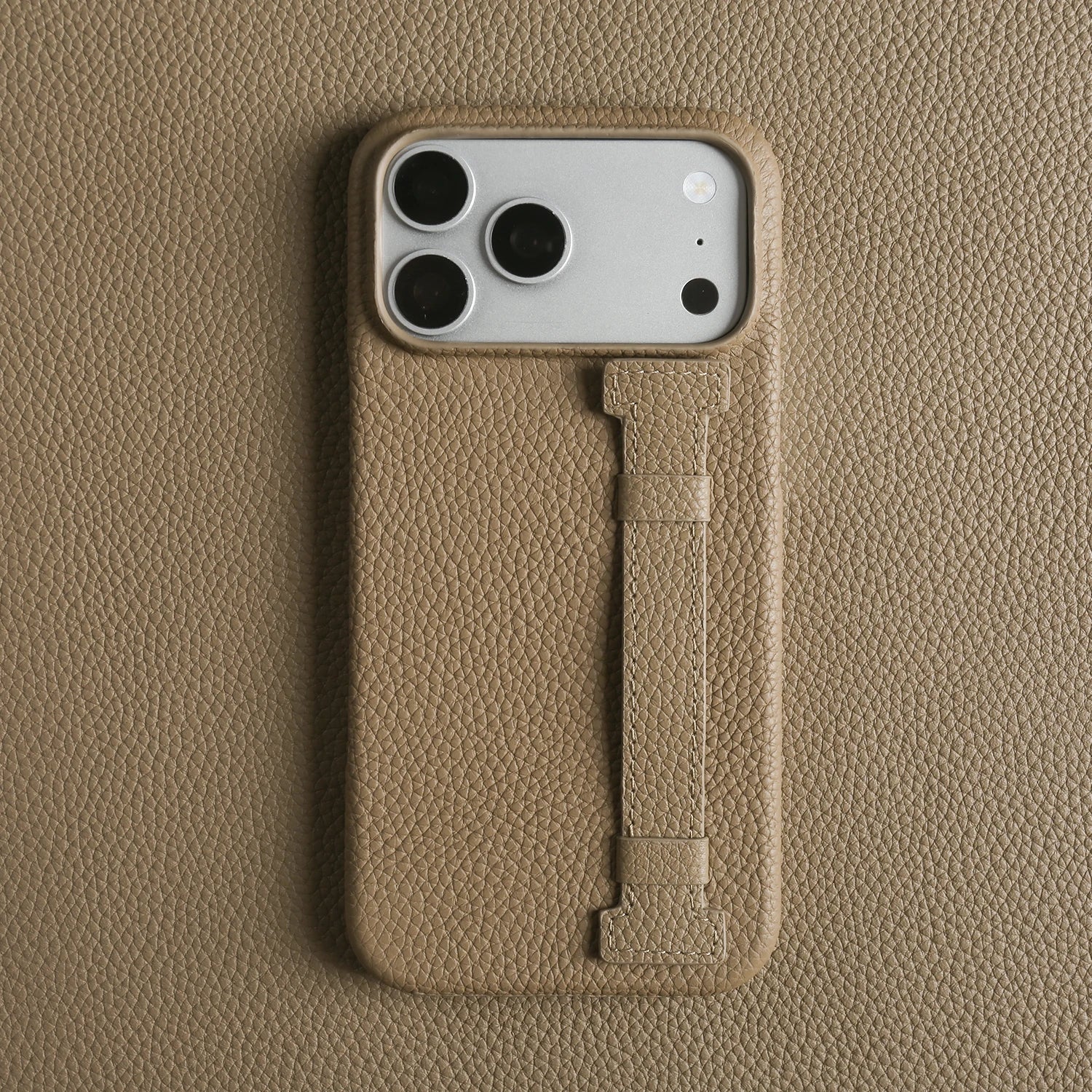 Genuine Leather Case With Wrist Strap Kickstand For iPhone 17 Pro Max 17e 16e 16 15 14 13 12 Mini 11 Back Cover Case Coque Funda