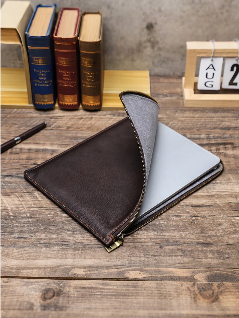 Genuine Leather Case for iPad Pro 13 12.9 11 A16 iPad Air 5 Air 4 iPad 8th 9th 10th Gen Tablet Cover for Samsung Huawei Xiaomi
