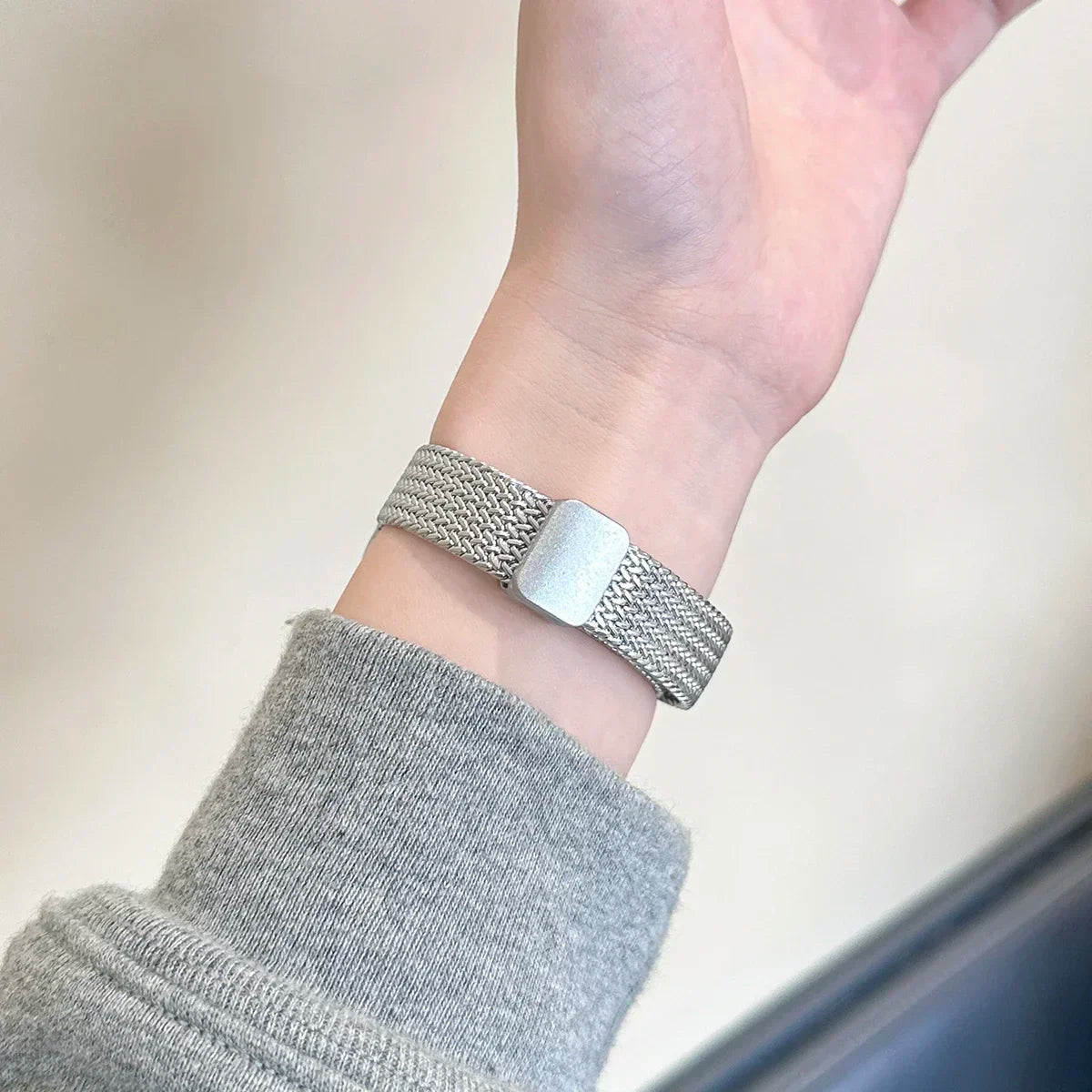 Magnetic Folding Loop Band for Apple Watch Band 44mm 49mm 40mm 45mm 42mm 46for Iwatch Series 11 9 8 7 6 SE 10 Ultra 3 2 Band