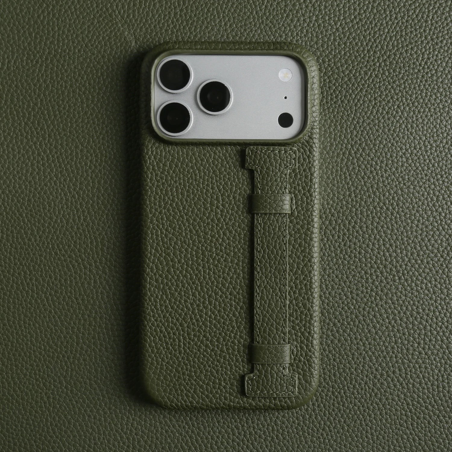 Genuine Leather Case With Wrist Strap Kickstand For iPhone 17 Pro Max 17e 16e 16 15 14 13 12 Mini 11 Back Cover Case Coque Funda