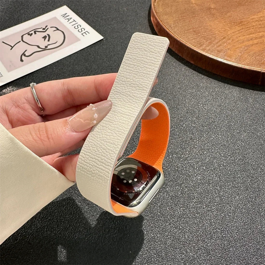 2025 New silicone magnetic strap for Apple Watch ultra2-3 49mm 45/42/46/40/41mm sport bracelet series 11 10 9 8 7 6 5 4 SE Band