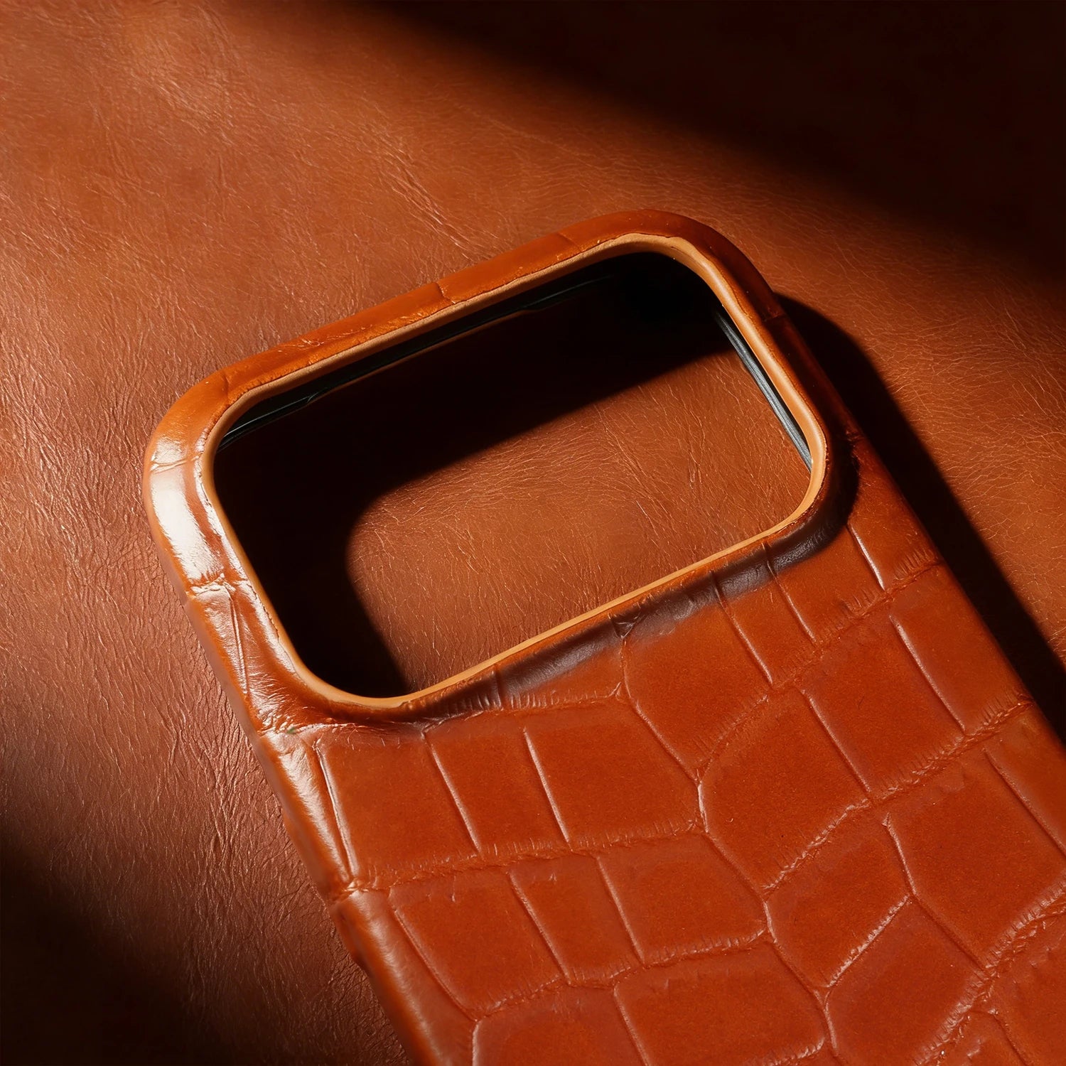 Crocodile Pattern Genuine Leather Phone Case Magnetic Charging Cover For iphone 17 Pro Max iphone Air 16 15 14 Cowhide BackShell