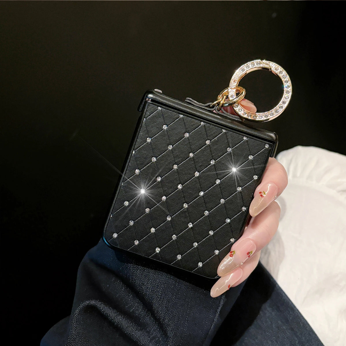 Rhombus Grid Pattern Artificial Leather Case for Moto Razr 50 60 70 Ultra 2026 + 2024 + 2025 Faux Diamond Ring Buckle Hard Cover
