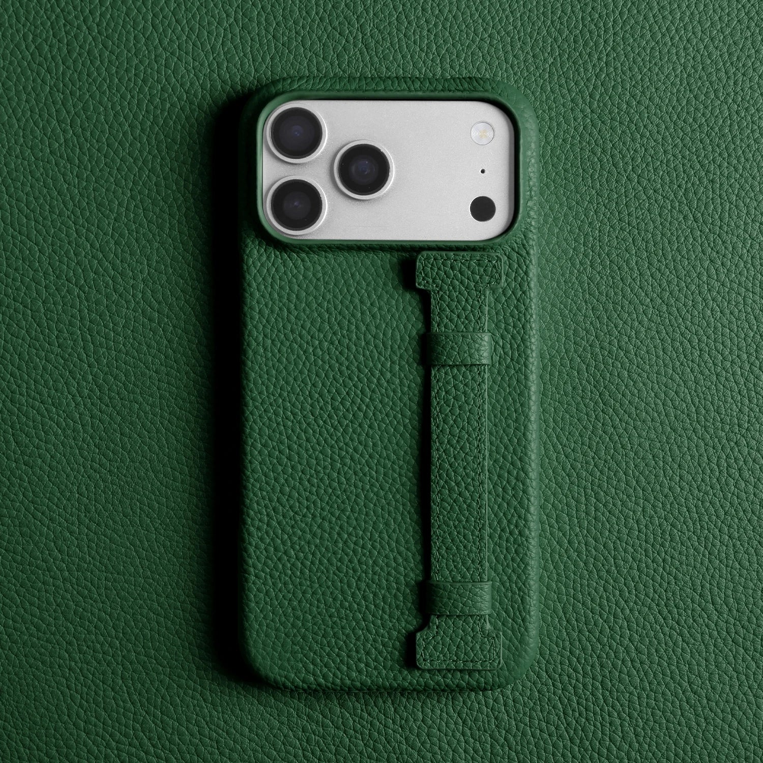 Genuine Leather Case With Wrist Strap Kickstand For iPhone 17 Pro Max 17e 16e 16 15 14 13 12 Mini 11 Back Cover Case Coque Funda