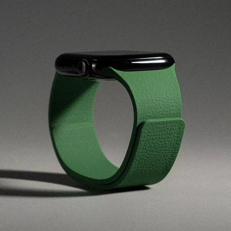 2025 New silicone magnetic strap for Apple Watch ultra2-3 49mm 45/42/46/40/41mm sport bracelet series 11 10 9 8 7 6 5 4 SE Band
