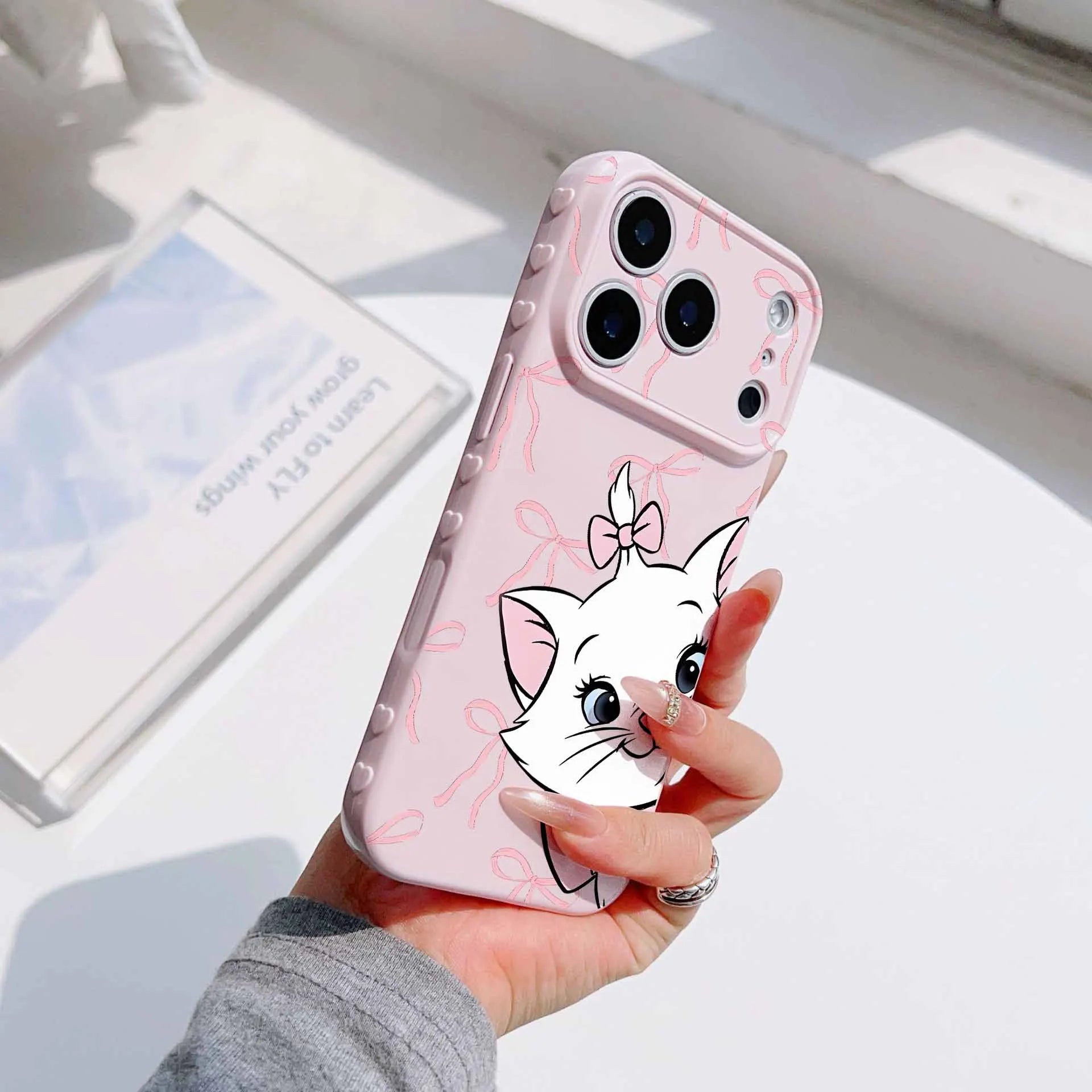 Disney Beautiful The AristoCats For Apple iPhone 17 16 15 14 13 12 Mini 11 Pro Max Bubble Heart Cover Silicone Capa Phone Case