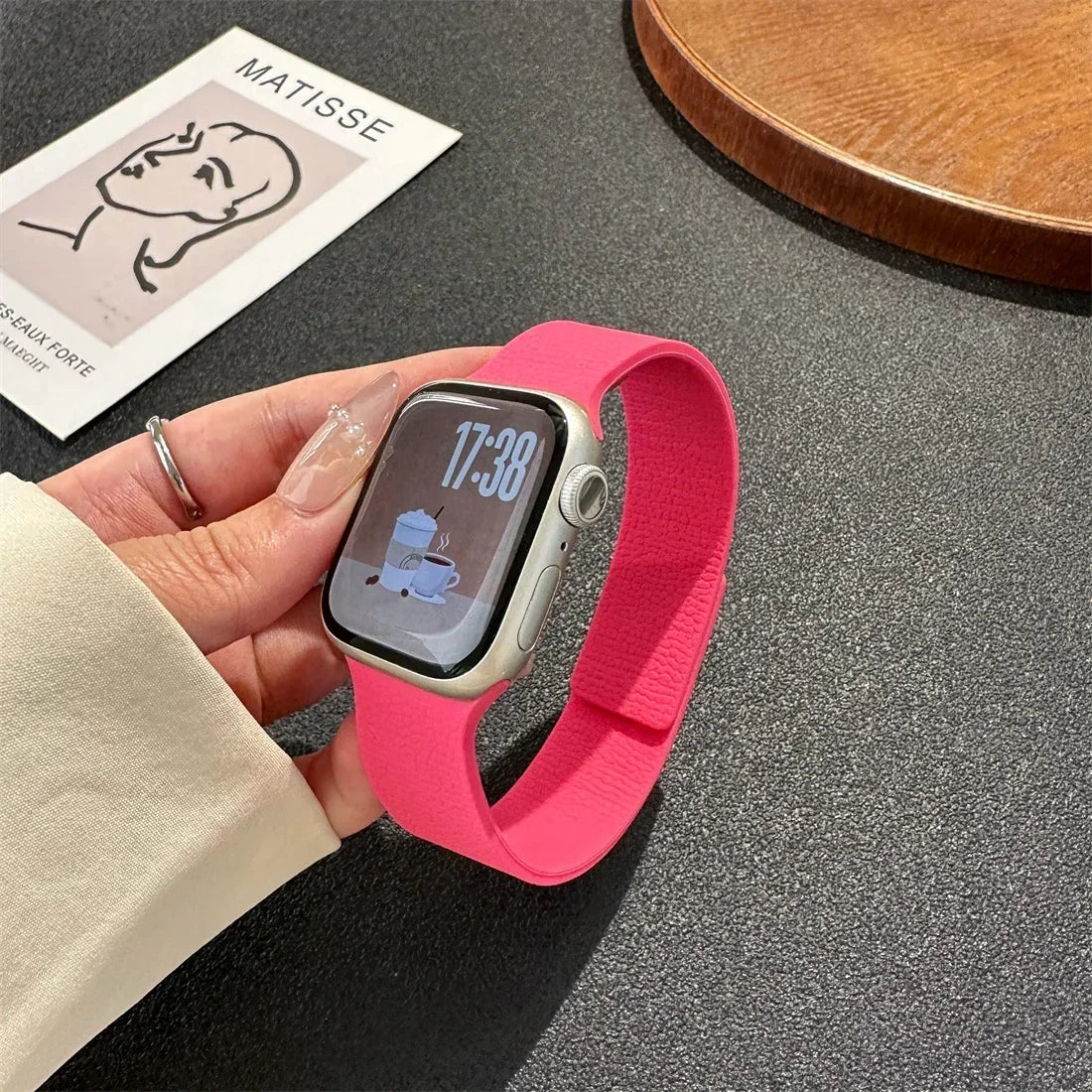 2025 New silicone magnetic strap for Apple Watch ultra2-3 49mm 45/42/46/40/41mm sport bracelet series 11 10 9 8 7 6 5 4 SE Band
