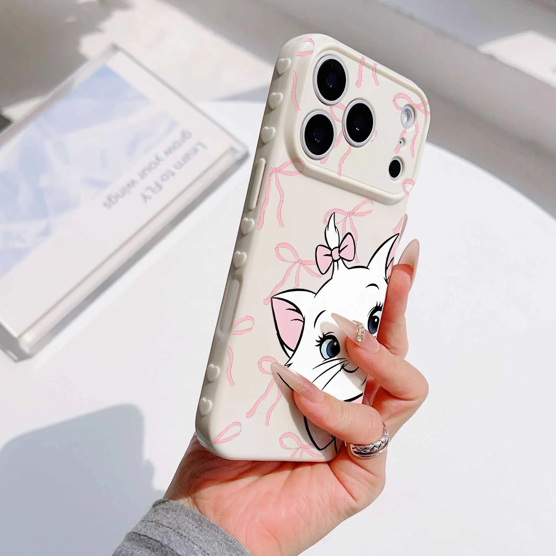 Disney Beautiful The AristoCats For Apple iPhone 17 16 15 14 13 12 Mini 11 Pro Max Bubble Heart Cover Silicone Capa Phone Case